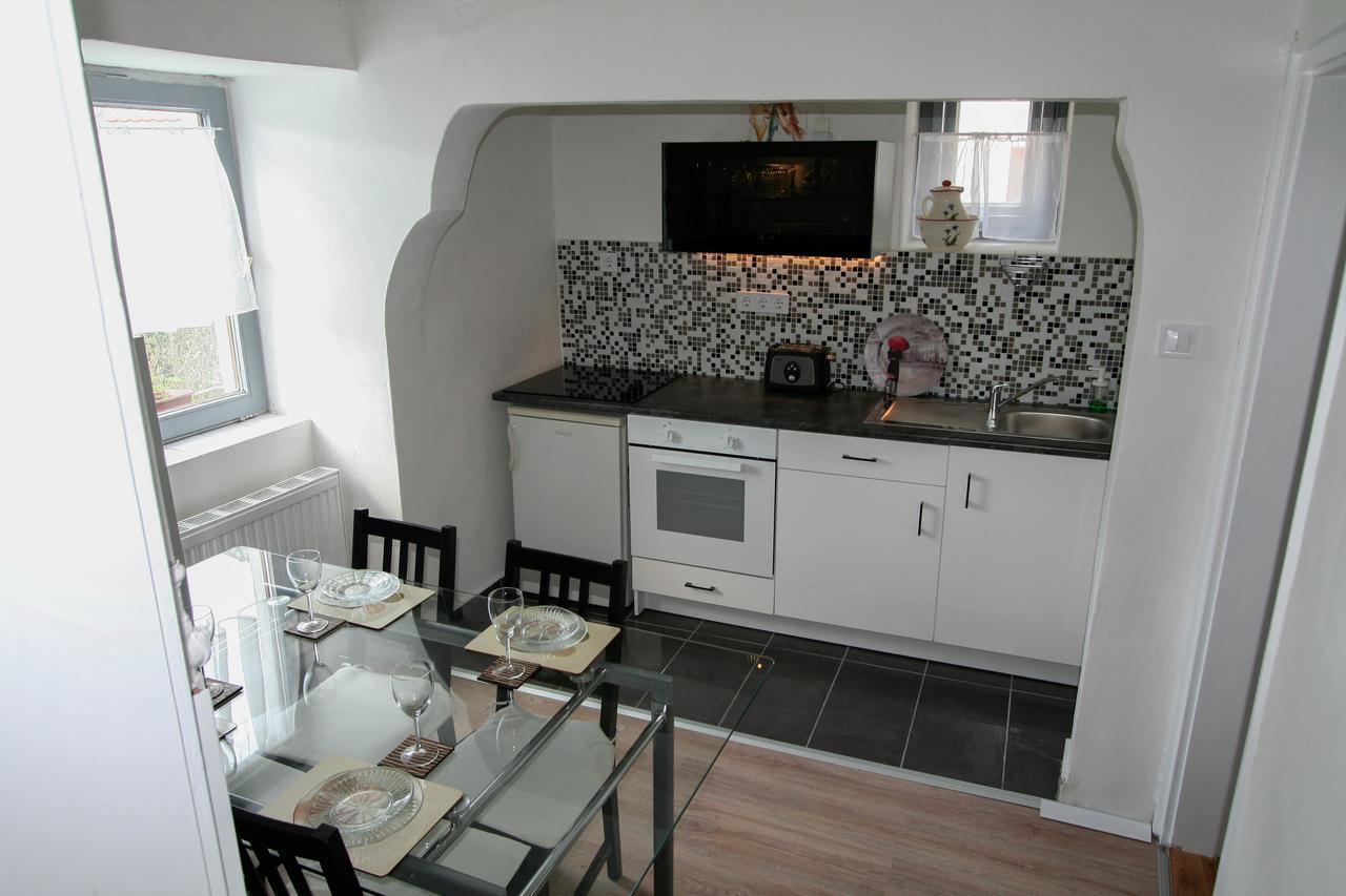 Galéria Apartman Veszprém Exterior foto